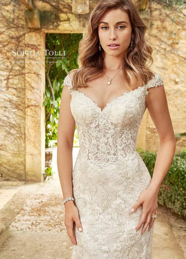 Close up front view of Sahra by Sophia Tolli
