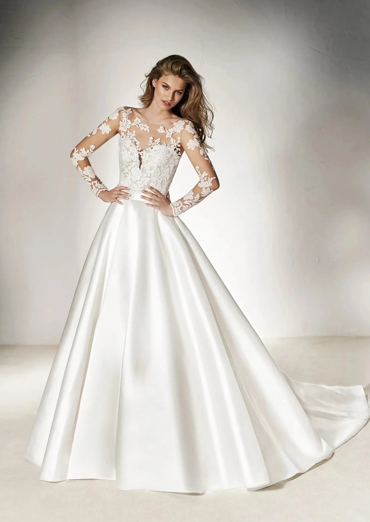 Xantri Skirt by Pronovias (12)