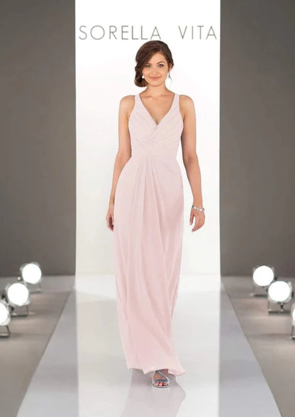Full body front view of Sorella Vita 9214