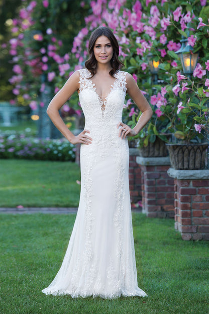 Sincerity Bridal 3913 by Justin Alexander Style (Size 16)