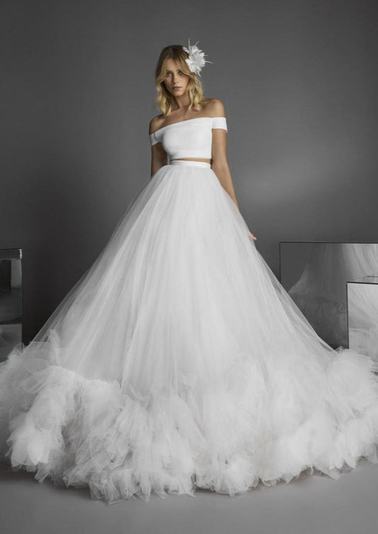 Ruyaa/Kanasu by Pronovias - full front view.