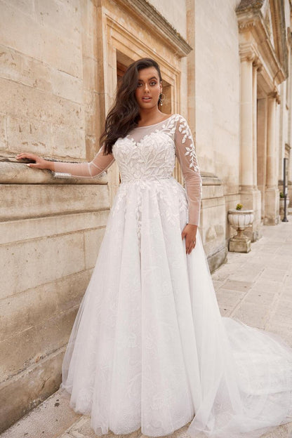 Marseille by Madi Lane (Size 22)