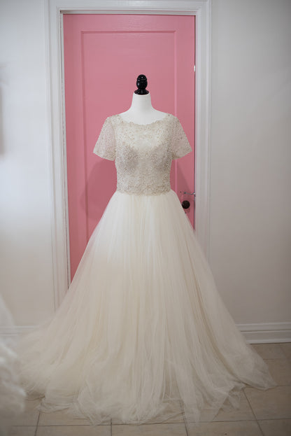 Enzoani Short Sleeve A Line (Size 14) - NKIN