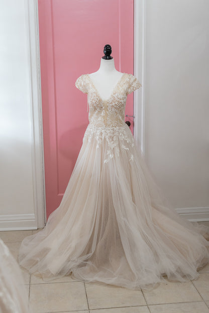 Calla Blanche Cap Sleeve A Line  (Size 10) - NKIN