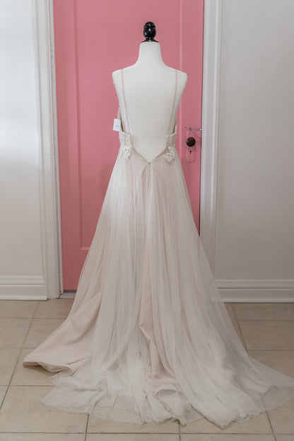 Sweetheart Lace Bodice Mikaella (Size 4) - NKIN