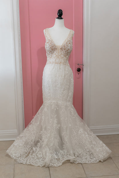 Embroidered Lace Mermaid Portia Dress (Size 16) - NKIN