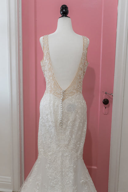 Embroidered Lace Mermaid Portia Dress (Size 16) - NKIN