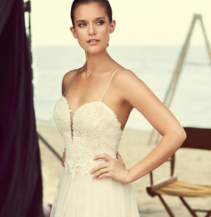 Sweetheart Lace Bodice Mikaella (Size 4) - NKIN