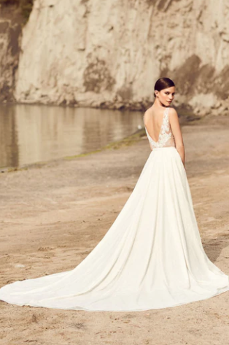 Style 2114 by Mikaella (Size 10)