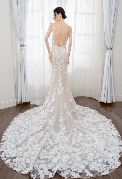 Frances by Beccar - full back view