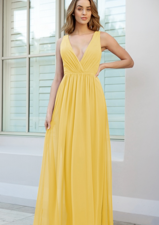 Full body view ofJasmine B233059 in canary