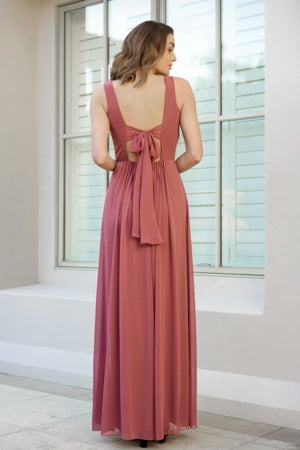 Full back view of Jasmine B233059
