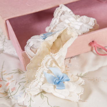 BUILD YOUR MORNING OF THE WEDDING GIFT BOX