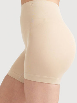 Ultralight Seamless Shaping Short