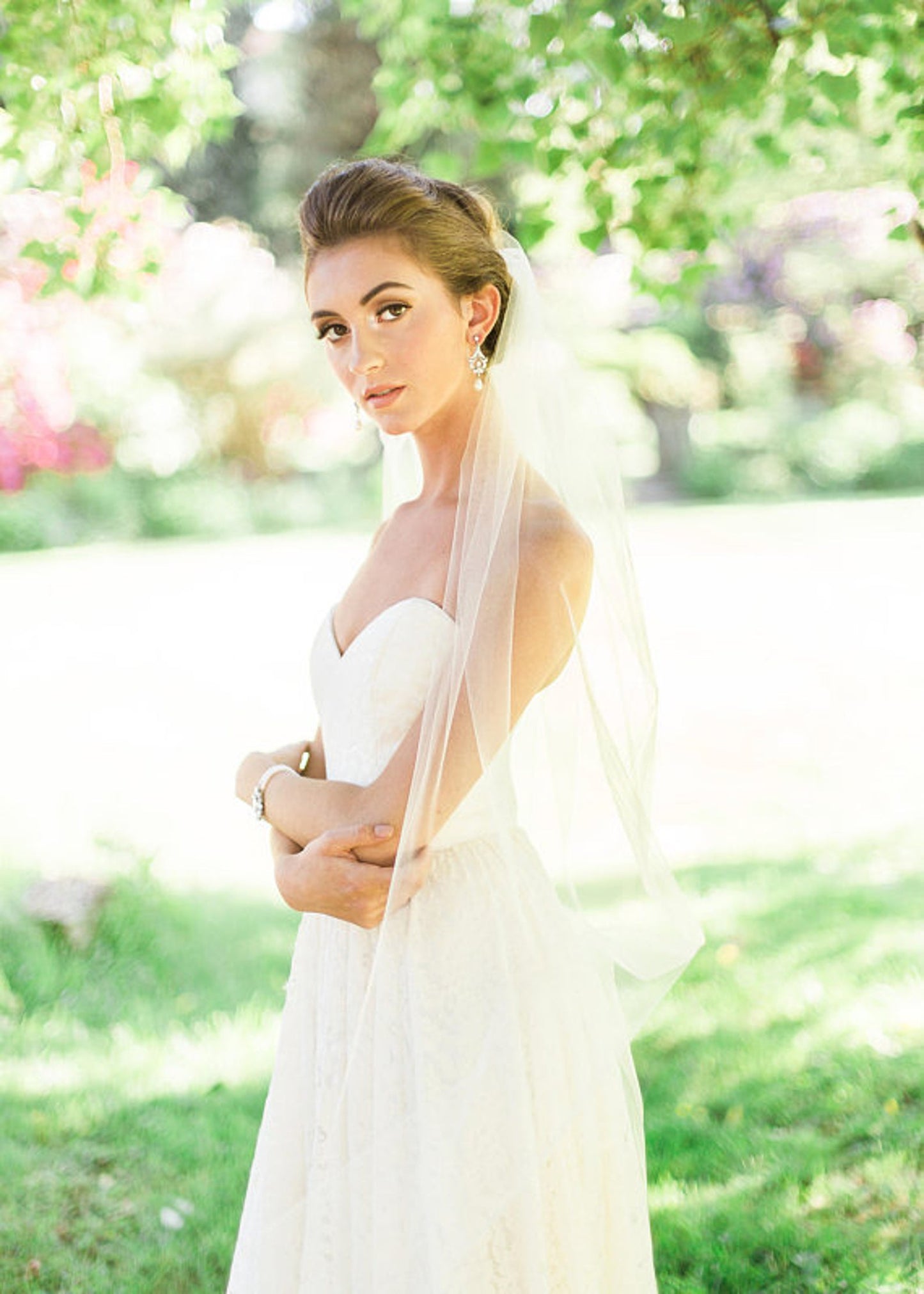 Raw Edge Knee Length Veil - NKIN