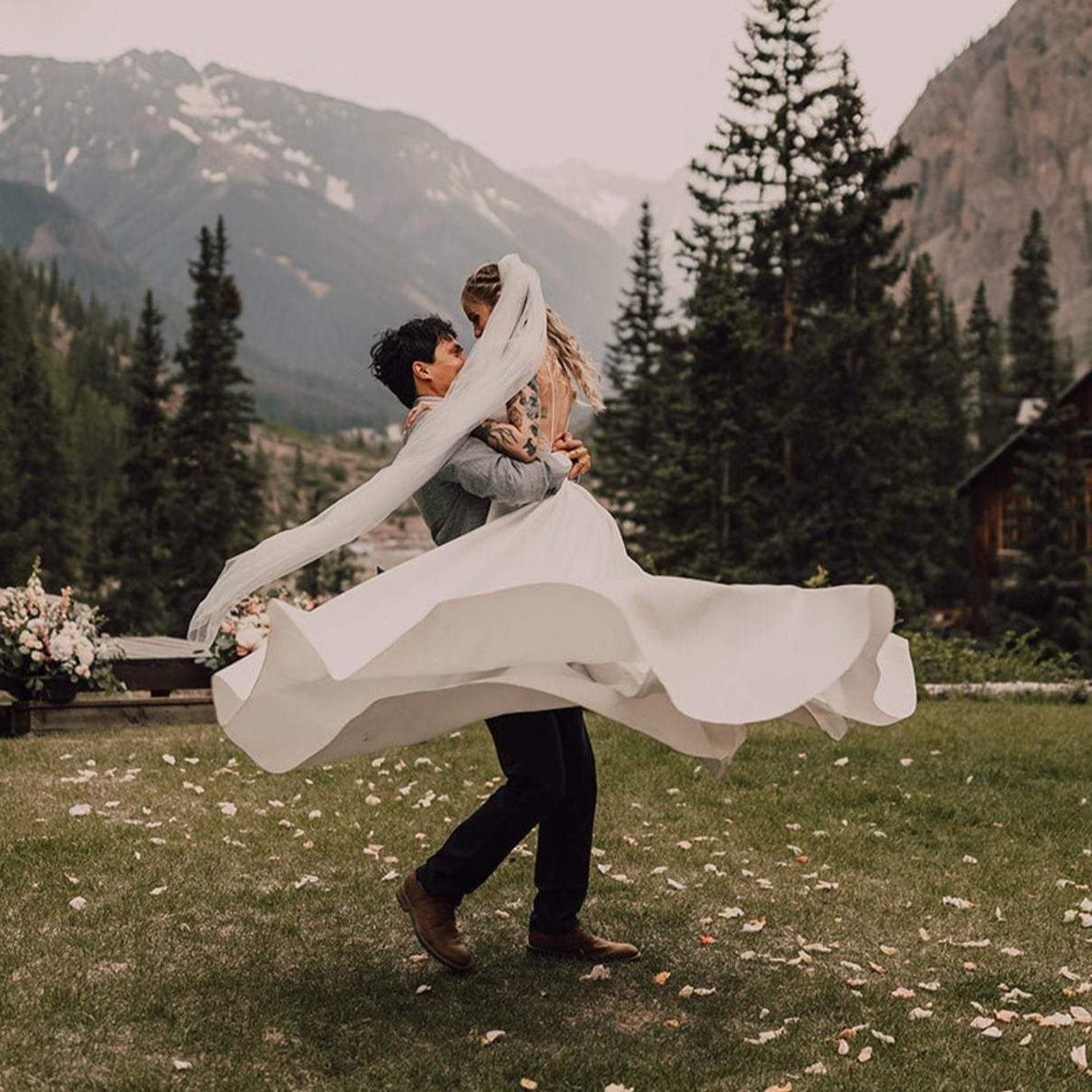 Raw Edge Floor Length Veil - NKIN