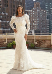 Full body front view of panjin by pronovias