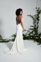 Vanille by Theia size 10 - full body back view.